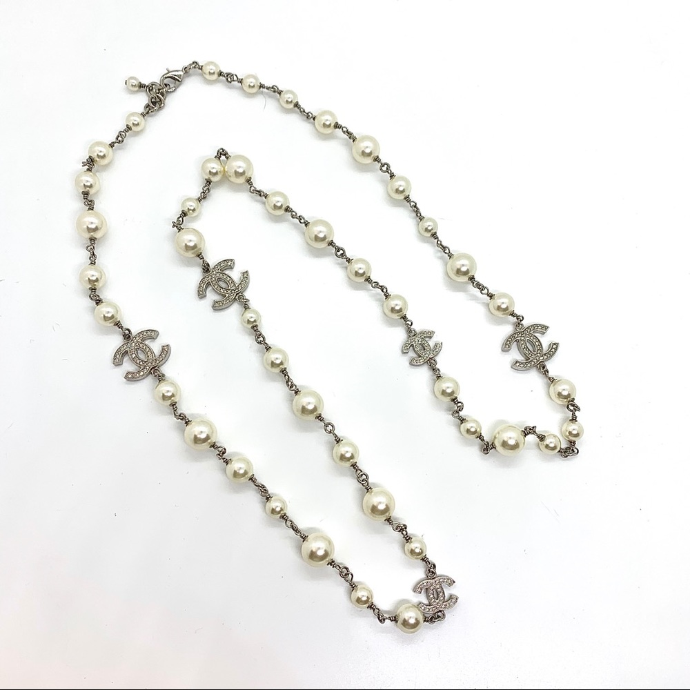🚫SOLD🚫 CHANEL Long Double 42” White Pearl 5 CC Crystal Necklace